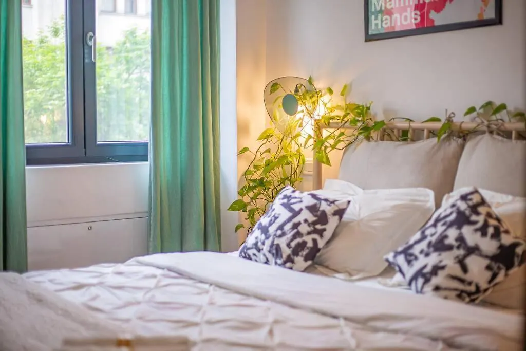 Chic 1Br Apartment - Amzei Square Bukarest Rumänien