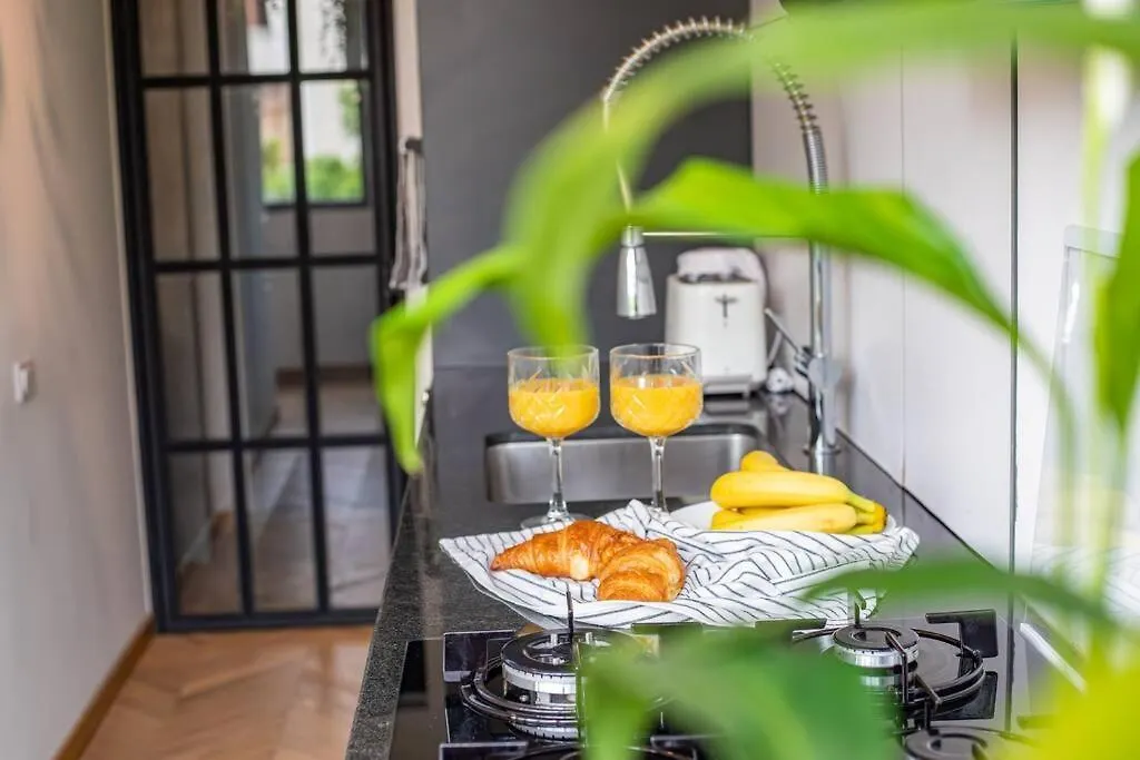 Chic 1Br Apartment - Amzei Square Bukarest Rumänien