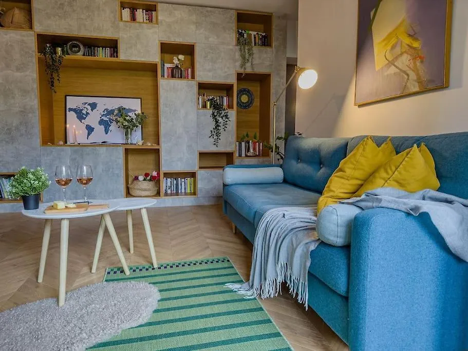 Chic 1Br Apartment - Amzei Square Bukarest