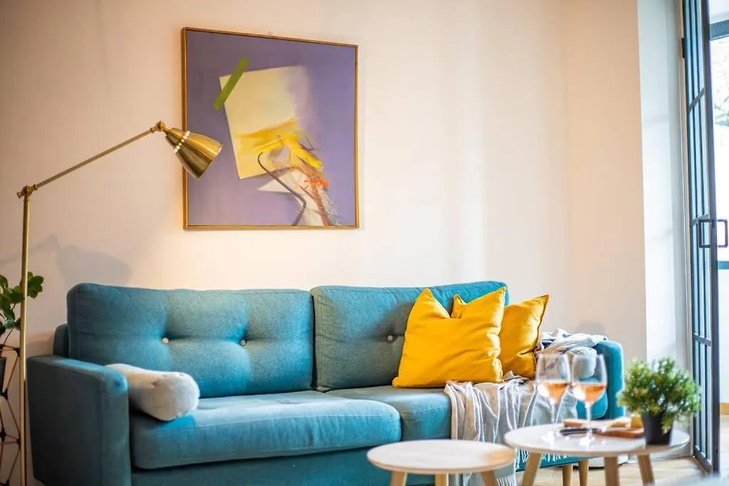 Chic 1Br Apartment - Amzei Square Bukarest