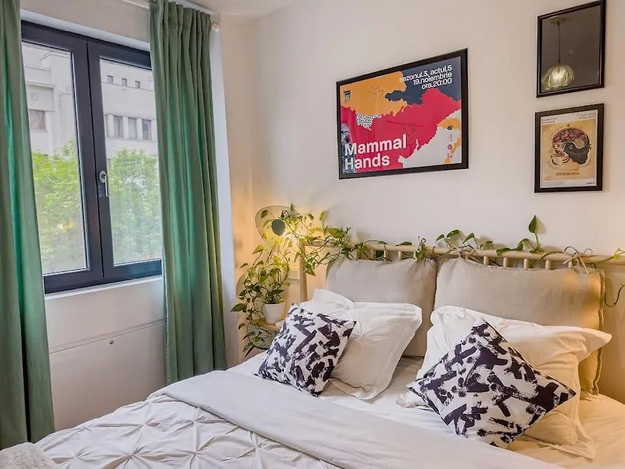 Chic 1Br Apartment - Amzei Square Bukarest
